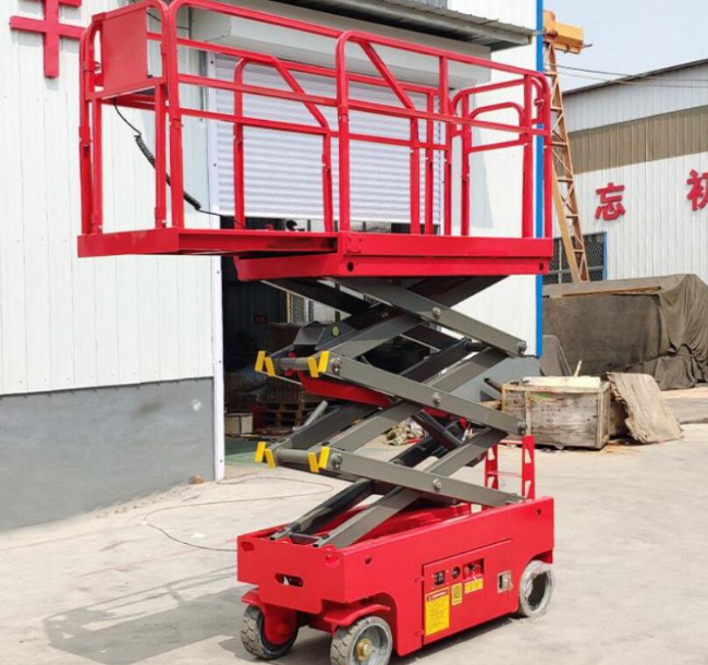 富蕴移动剪叉式升降机